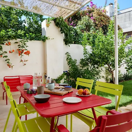 Eclectic Design Meets Puglia Apartamento