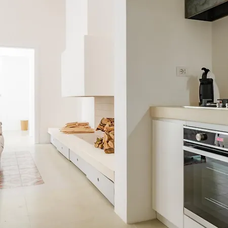 Eclectic Design Meets Puglia Apartamento